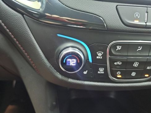 Used 2023 Chevrolet Equinox RS w/ LPO, Floor Liner Package image 8