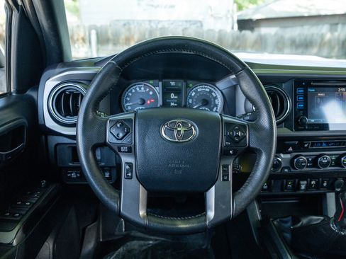 Used 2019 Toyota Tacoma TRD Pro AWD/4WD image 11