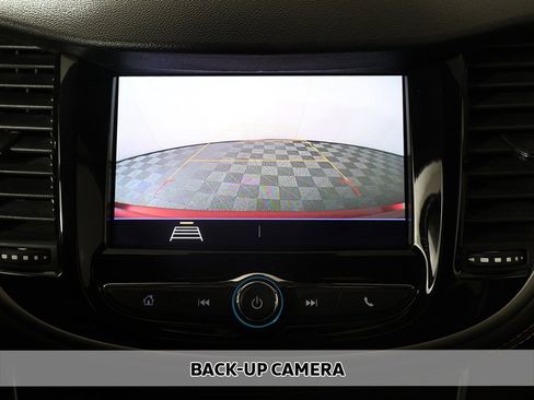 Used 2020 Chevrolet Trax LT image 3