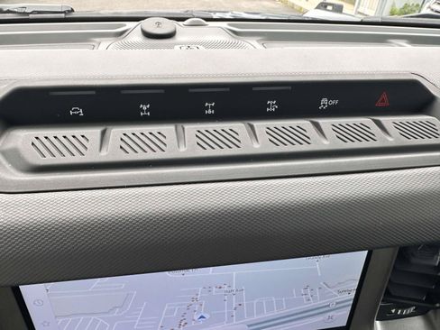 Used 2025 Ford Bronco Badlands AWD/4WD image 21