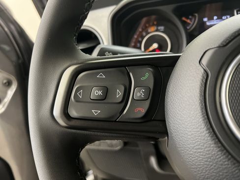 Used 2025 Jeep Wrangler Sport image 33