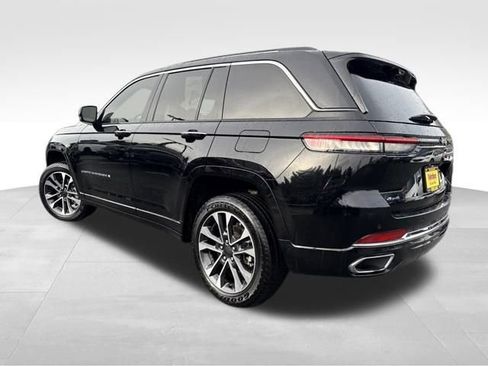 Used 2023 Jeep Grand Cherokee Overland w/ Luxury Tech Group IV image 5