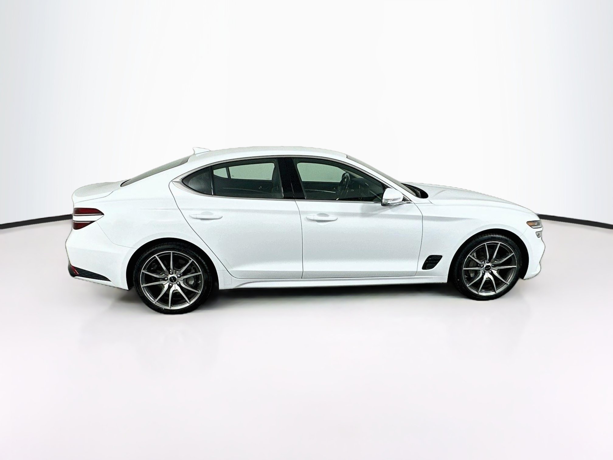 Used 2025 Genesis G70 2.5T RWD image 10