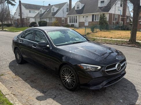 Used 2025 Mercedes-Benz C 300 Sedan image 4