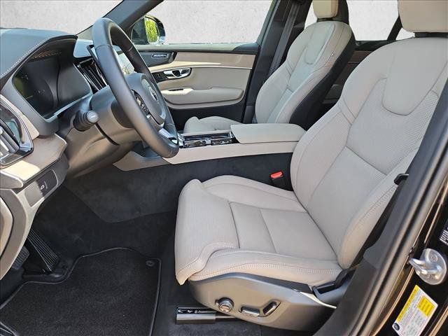 Used 2026 Volvo XC90 B6 Ultra w/ Protection Package AWD/4WD image 17