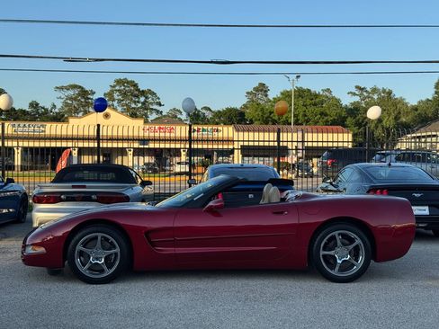 Used 2000 Chevrolet Corvette Convertible w/ Memory Pkg RWD image 10