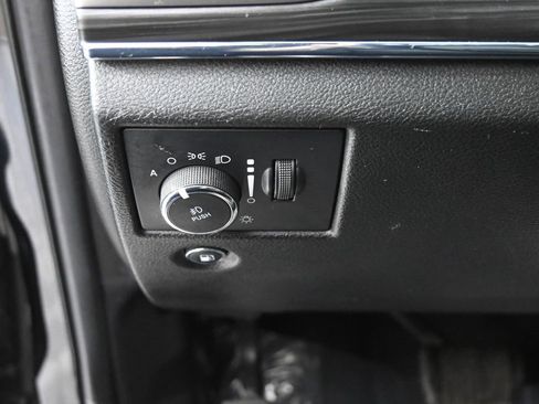 Used 2022 Jeep Grand Cherokee Limited AWD/4WD image 24