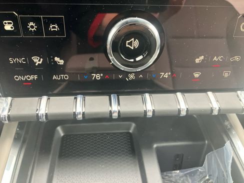 New 2026 GMC Acadia Elevation w/ LPO, Floor Liner Package image 28