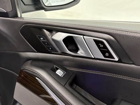 Used 2023 BMW X7 xDrive40i AWD/4WD image 32