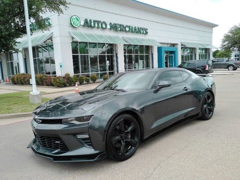Used 2017 Chevrolet Camaro SS image 1