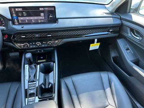 New 2025 Honda Accord EX-L image 17