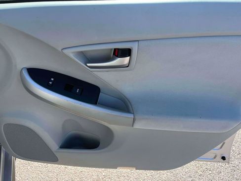 Used 2012 Toyota Prius Two FWD image 12