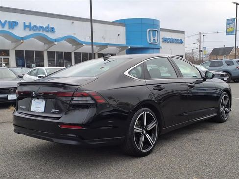 Used 2024 Honda Accord Sport image 6
