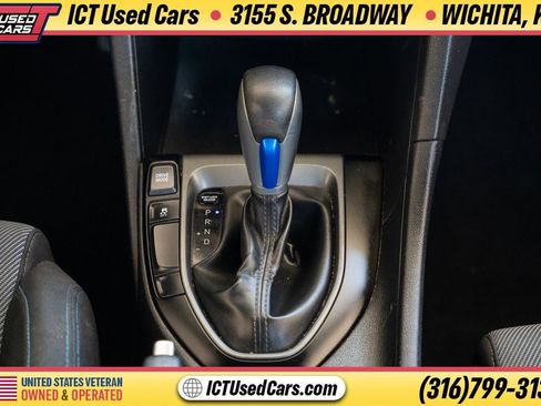 Used 2019 Hyundai Veloster 2.0 FWD image 23