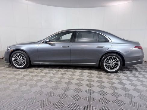 Used 2022 Mercedes-Benz S 580 4MATIC Sedan image 3