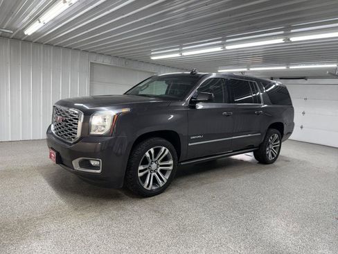 Used 2018 GMC Yukon XL Denali w/ Denali Ultimate Package image 2