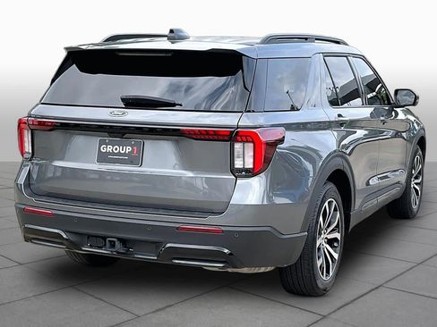Used 2025 Ford Explorer ST-Line RWD image 13