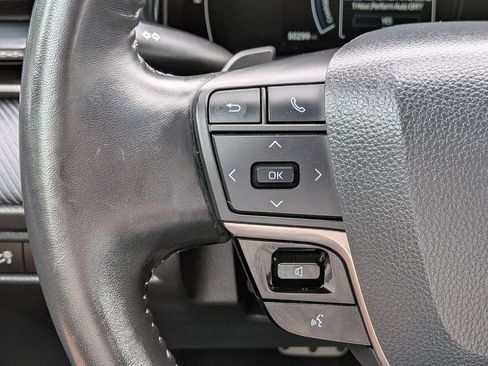 Used 2025 Toyota Camry SE FWD image 21
