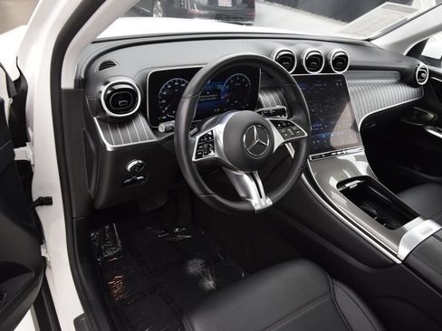 Used 2024 Mercedes-Benz GLC 300 image 21