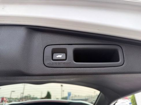 Used 2021 Honda CR-V EX-L image 12