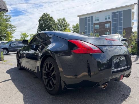 Used 2016 Nissan 370Z Coupe RWD image 5