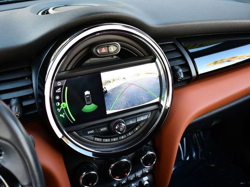 Used 2021 MINI Cooper S image 63