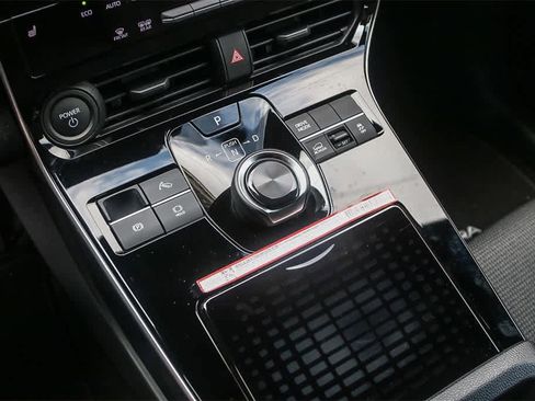 Used 2025 Subaru Solterra Premium image 19