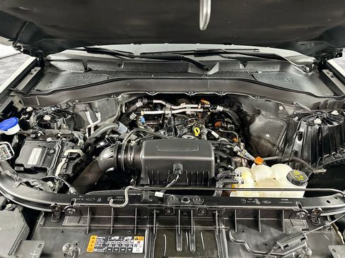 Used 2024 Ford Explorer XLT w/ Equipment Group 202A image 34