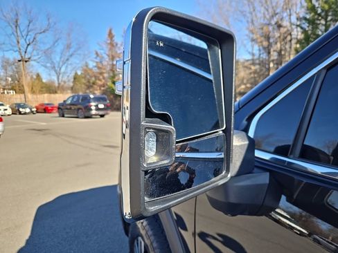 Used 2024 GMC Sierra 2500 Denali Ultimate image 10