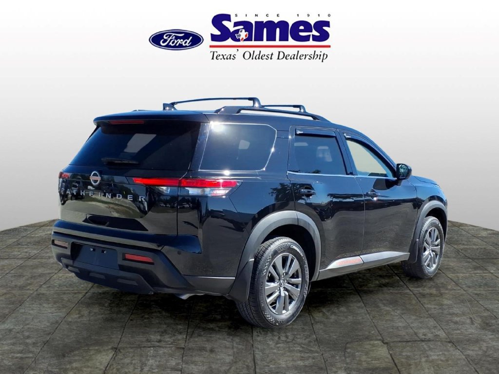 Used 2026 Nissan Pathfinder SV FWD image 3
