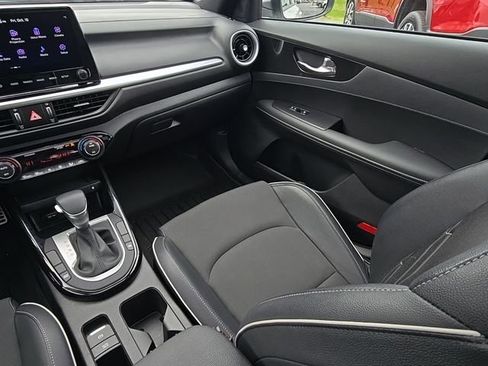 Used 2024 Kia Forte GT-Line w/ GT-Line Premium Package image 28