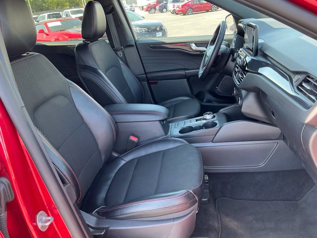 Used 2025 Ford Escape ST-Line Select AWD/4WD image 27