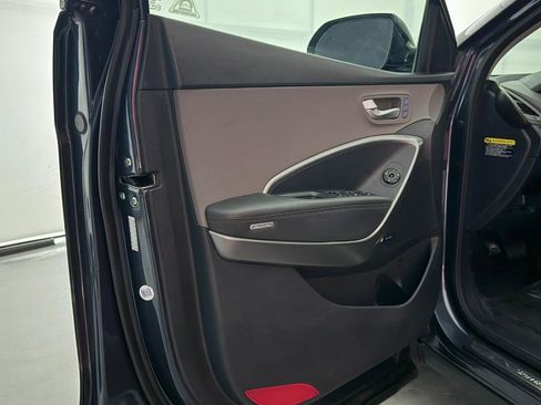 Used 2017 Hyundai Santa Fe Limited w/ Cargo Package image 17