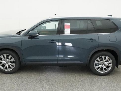 New 2026 Toyota Grand Highlander Limited image 36