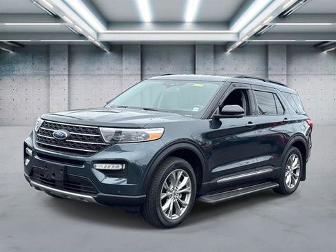 Used 2022 Ford Explorer XLT w/ Equipment Group 202A image 22