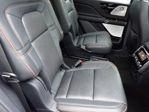 New 2025 Lincoln Aviator Black Label w/ Jet Appearance Package image 14