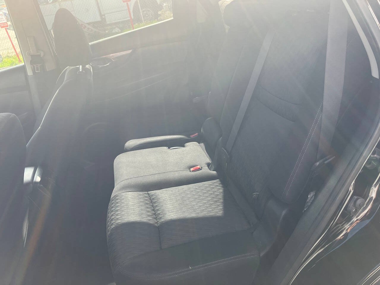 Used 2020 Nissan Rogue SV FWD image 16