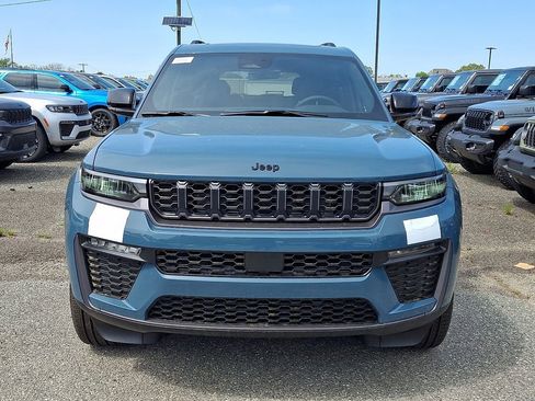 New 2026 Jeep Grand Cherokee L Limited AWD/4WD image 2