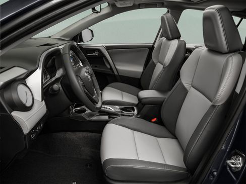Used 2015 Toyota RAV4 Limited FWD image 17