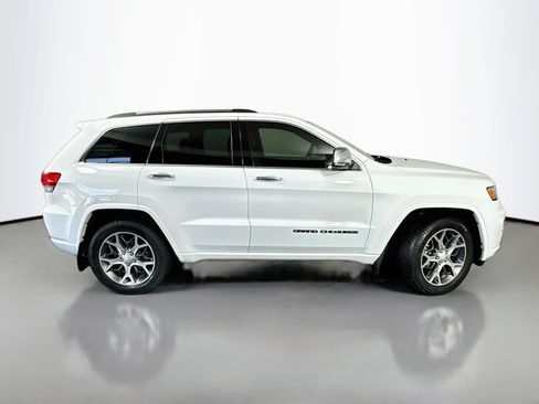Used 2020 Jeep Grand Cherokee Overland AWD/4WD image 8