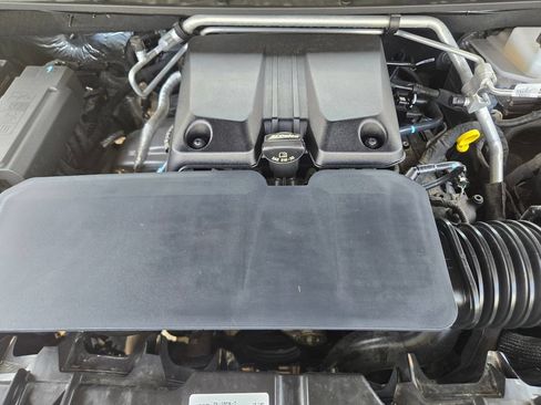 Certified 2024 Chevrolet Colorado ZR2 w/ ZR2 Convenience Package III AWD/4WD image 29