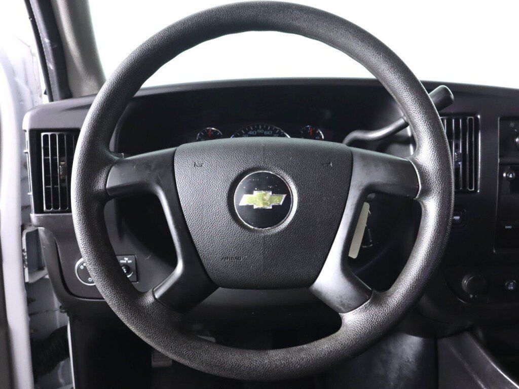 Used 2014 Chevrolet Express 1500 RWD image 11