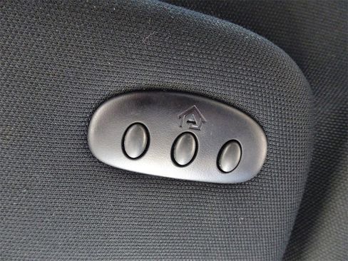 Used 2017 Lincoln MKZ Reserve w/ Climate Package image 25