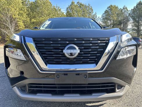 Used 2023 Nissan Rogue SV image 25