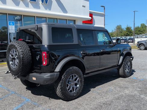 New 2025 Ford Bronco Badlands image 6