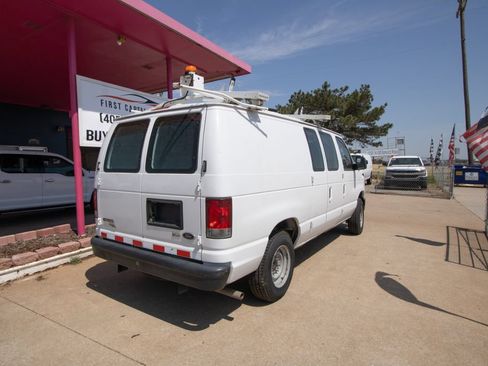 Used 2014 Ford E-150 and Econoline 150 w/ Power Group RWD image 9
