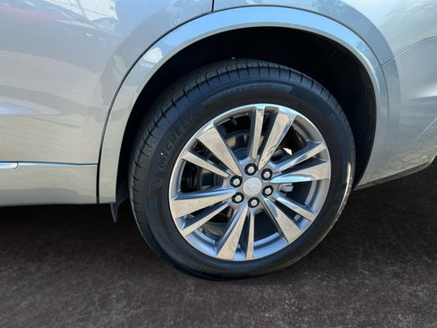 Used 2025 Cadillac XT6 Premium Luxury FWD image 9