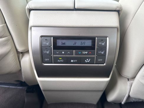 Used 2017 Lexus GX 460 Luxury w/ Preferred Accessory Package AWD/4WD image 29