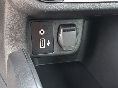 Used 2021 Nissan Versa SV FWD image 26