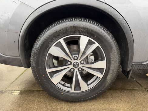 Used 2023 Nissan Murano SV image 9